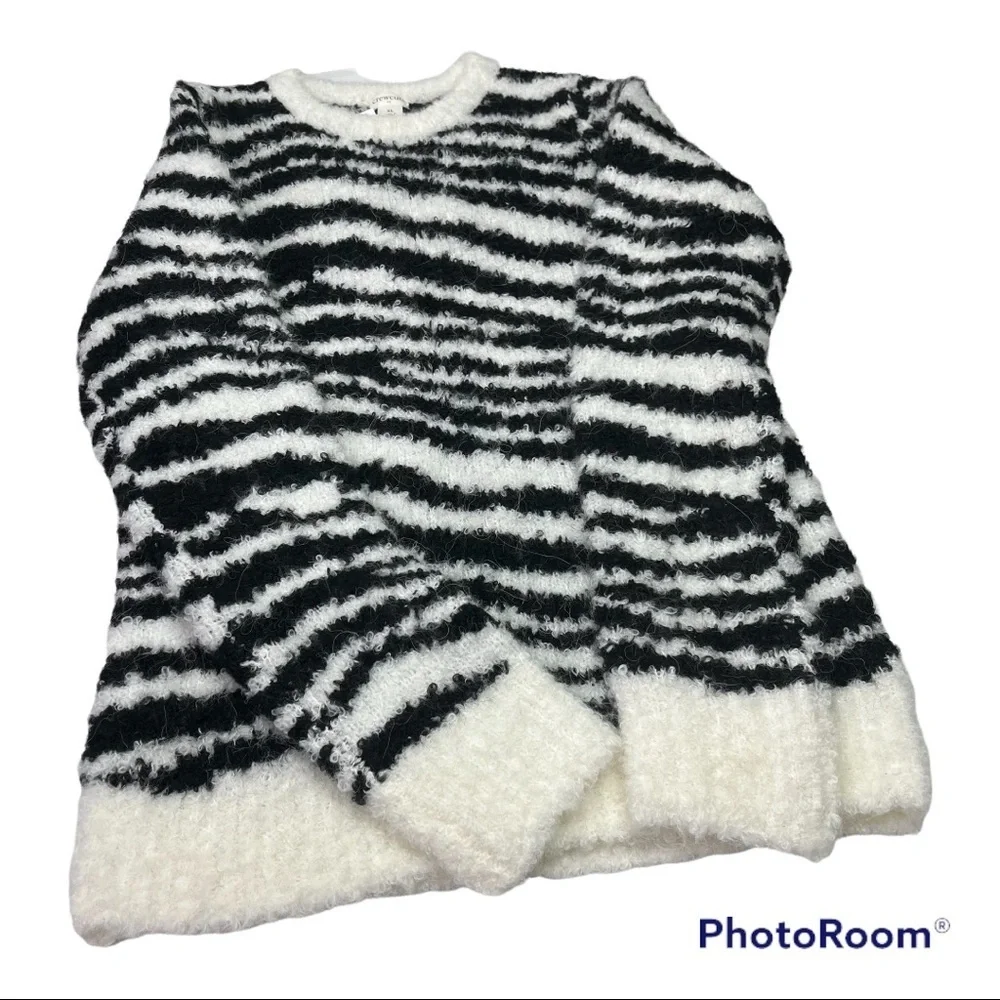 NWT XL CrewCuts Boucle Zebra sweater
